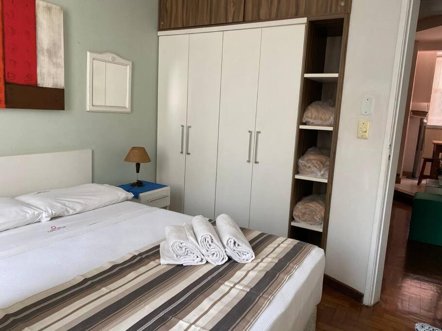 Charmoso Apartamento Na Av. Atlantica, Copacabana - Rio de Janeiro — Photos 3